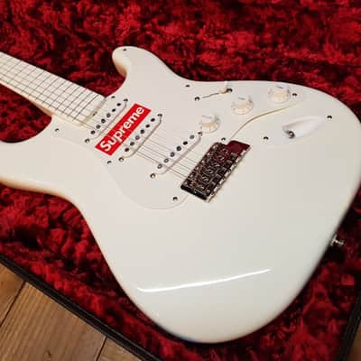 Fender Supreme Stratocaster Limited Edition Rare Collectible White Strat image 3