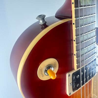 Gibson Les Paul Classic 2001 Heritage Cherry Sunburst Electric Guitar made in USA with case image 7
