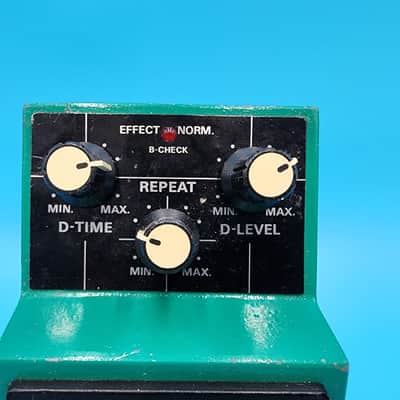 Rare Vintage Maxon DE-01 Digital Echo Delay Guitar Effect Pedal MIJ Japan Bass image 2