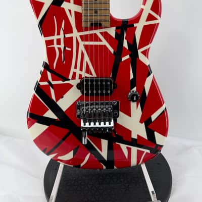 EVH Striped Series Frankie 2020 - Present - Red / White / Black Stripes Relic image 2