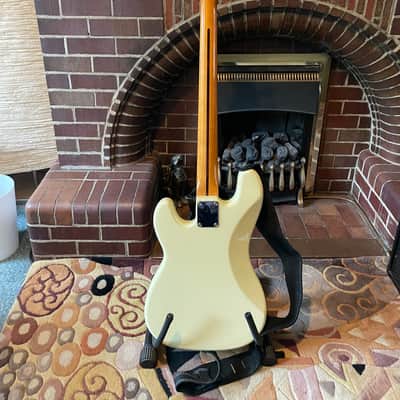 Jim Deacon Short scale P bass 2010’s Olympic white image 4