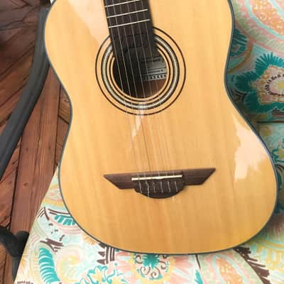H. Jimenez LG2 El Artista Nylon Classical Guitar Natural image 2