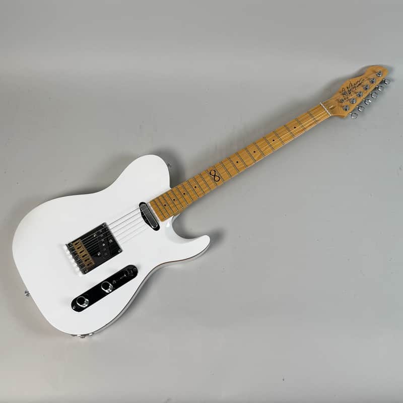 Chapman ML3 Traditional White W/ Bag