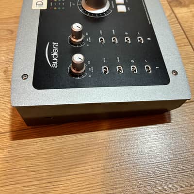 Audient iD22 Desktop USB Audio Interface 2010s - Black image 2