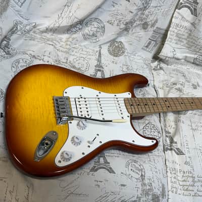 2024 Squier HSS Stratocaster Sienna Sunburst Flame Maple Top RARE!! image 4