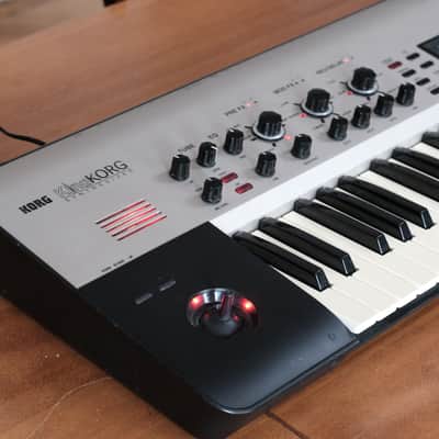 Korg KingKORG 61-Key Analog Modeling Synthesizer image 17