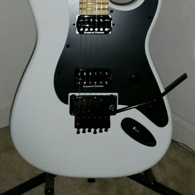 Charvel So-Cal 2012 2013? Pearl WHITE image 1