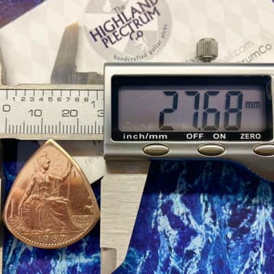 **Special Offer 20% Discount** Two (2) Queen Elizabeth 1967 Penny Coin Guitar Picks. image 4