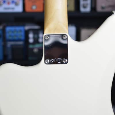 Fender Alternate Reality Series Electric XII with Pau Ferro Fretboard 2019 - Olympic White image 12