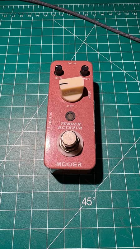 Mooer Tender Octaver