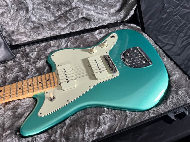 2017 Fender American Professional Jazzmaster - Mystic Seafoam with Maple Fingerboard