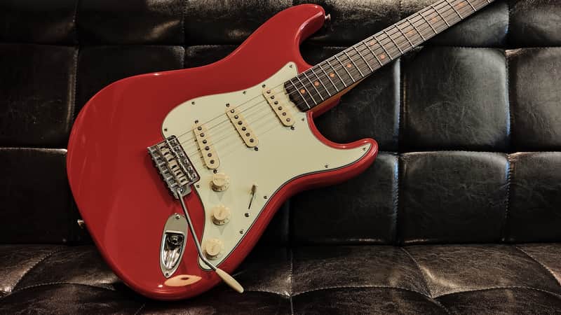 Fender American Vintage II '61 Stratocaster - Fiesta Red image 1
