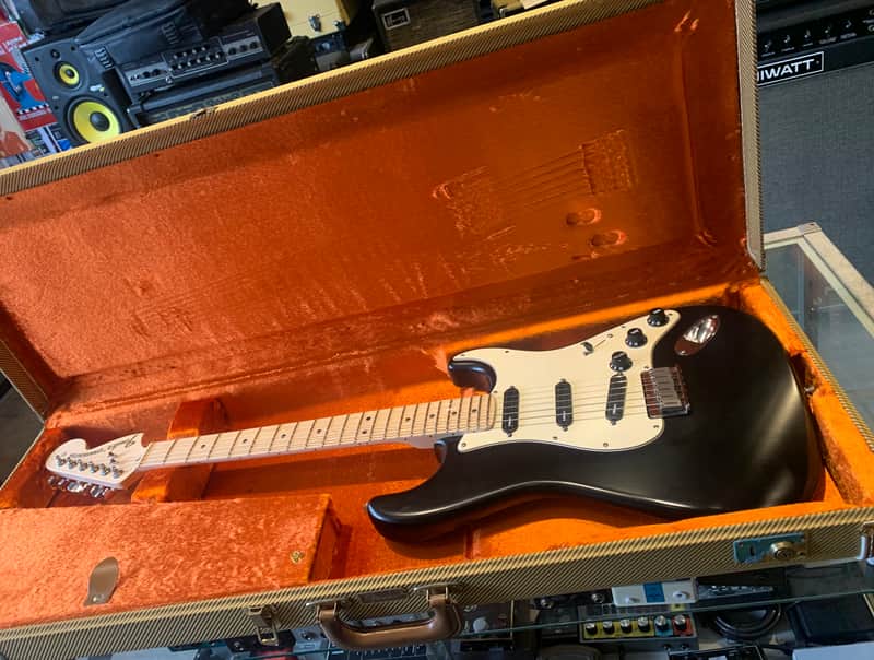 Fender Billy Corgan Artist Series Signature Stratocaster 2009 - 2012 - Black image 1