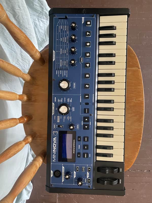 Novation MiniNova 37-Key 18-Voice Synthesizer