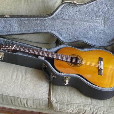 Yamaha G-231 Classical Guitar  Natural with hardshell case image 9