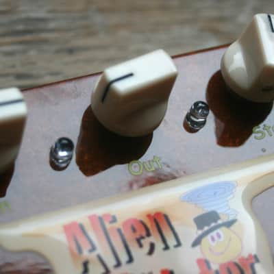 Analog Alien  "Alien Twister" image 3