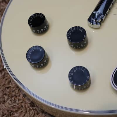 Video! 2018 Gibson 3 P90 Les Paul Custom M2M Vintage White image 9