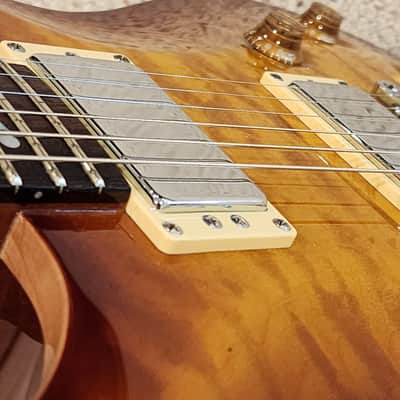 Carvin CT6 Beautiful Quilt Honey Burst image 18