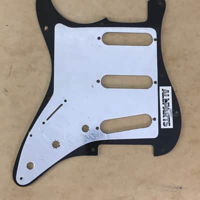 Vintage Fender 1970s Reissue Relic 3-Ply Aged Black Right Strat Fender Pickguard image 8