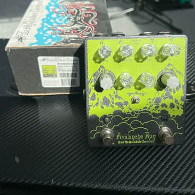 EarthQuaker Devices Avalanche Run V2 RYO Edition Stereo Reverb Delay – Limited Edition – Boxed image 1