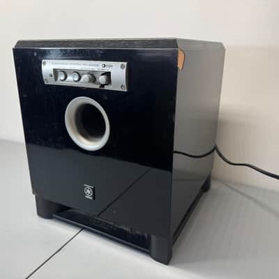Yamaha YST-SW015 Powered Subwoofer Home Theater Sub Audio Bass Vintage DAMAGE image 3