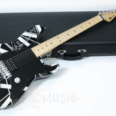 EVH CHARVEL EVH Art Serie Van Halen Played and Signed 2008 - Stage Used image 4