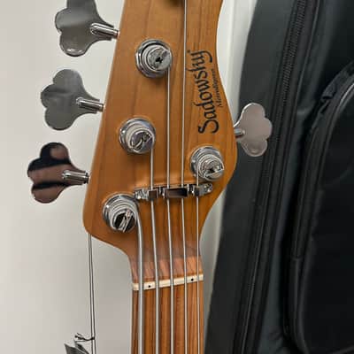 Sadowsky MetroExpress Hybrid P/J Bass 5-String FRETLESS with Pau Ferro Fretboard - Solid Black image 3