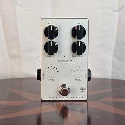 Darkglass Electronics Hyper Luminal Hybrid Compressor Silver image 2