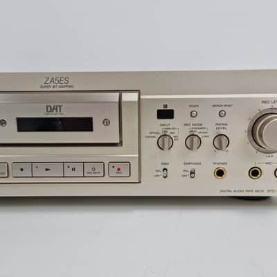 Sony DTC-ZA5ES  Digital Audio Tape Deck -  Fully Serviced - With German Manual image 7