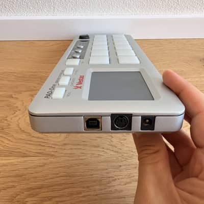 Immagine Vestax PAD-One USB Midi Controller with original box, packaging and cables! Like New! - 8