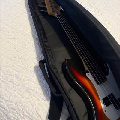 Fender MPB-33 Mini Precision Bass MIJ 1993 - 1995 - 3-Tone Sunburst image 5