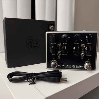 W/Aux - Darkglass Electronics Microtubes B7K Ultra V2 Bass Preamp 2019 - Present - Black image 1