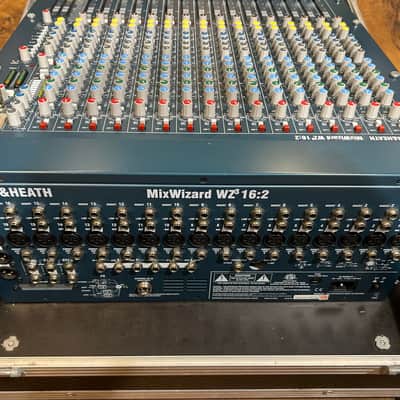 Allen & Heath MixWizard WZ3 16:2 - Inc Flight Case image 8
