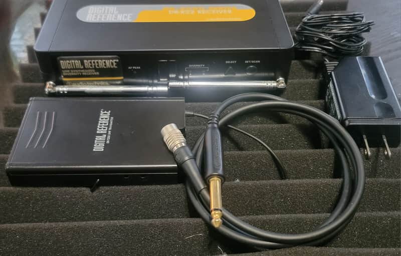 Audio Technica DR-2000 Series Wireless Guitar System image 1