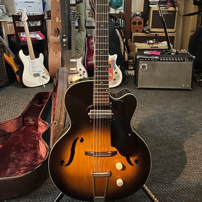 Silvertone H51 cutaway 1950s - Tobacco burst image 4