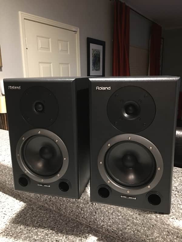 Roland DS-90A 24-Bit Bi-Amp Speakers Digital Powered Studio