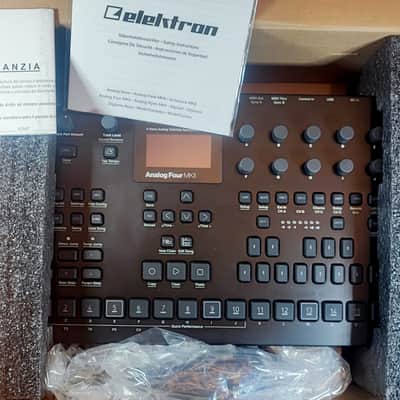 Elektron Analog Four MKII 4-Voice Tabletop Analog Synthesizer 2020 - Present - Black image 3