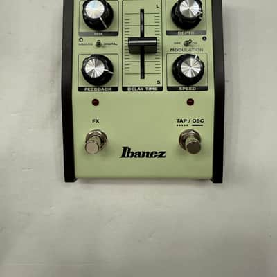 Ibanez ES3 Echo Shifter Analog Delay Guitar Effect Pedal + Original Box image 2