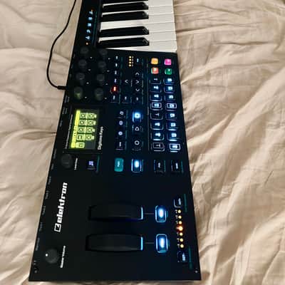 Elektron Digitone Keys 37-key Digital FM Synthesizer 2019 - Present - Black