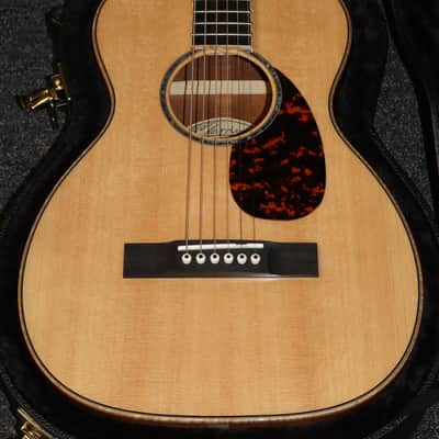 Larrivee Select Series P-05 Mahogany Parlor Acoustic Guitar with case NEW image 4