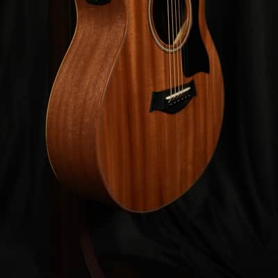 Taylor GS Mini-e Mahogany Present - Natural image 5