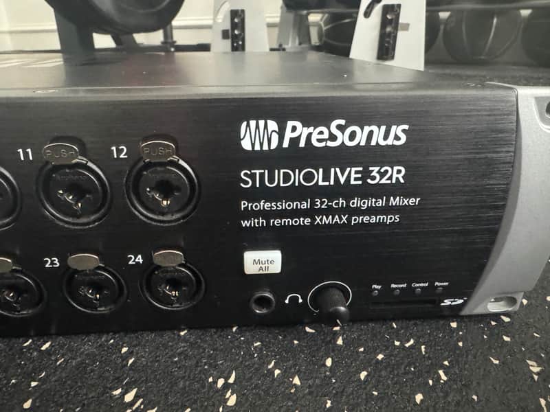 PreSonus StudioLive 32R 32-Channel Rackmount Digital Mixer