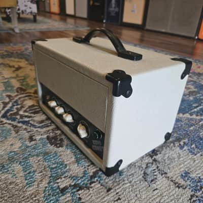 Hunter Amplifiers - Keno Comet - 5-watt Tube Amp Head - Cream image 4