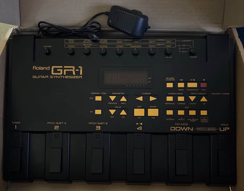 Roland GR-1 Guitar Synthesizer Made in Japan Guitar Effect Pedal Working IN UK image 1