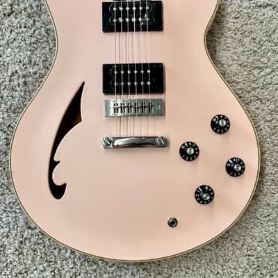Mint EVH Limited Edition SA-126 Special, Ebony Fingerboard, Satin Shell Pink image 4