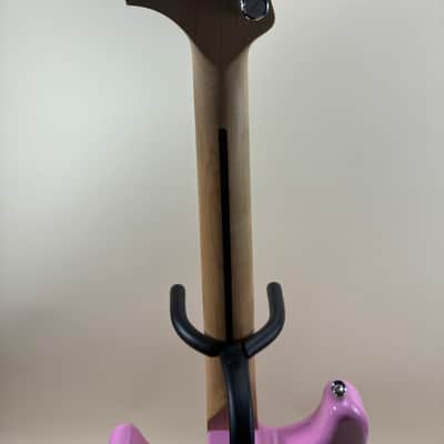 Squier Hello Kitty Stratocaster 2009 - Pink image 16