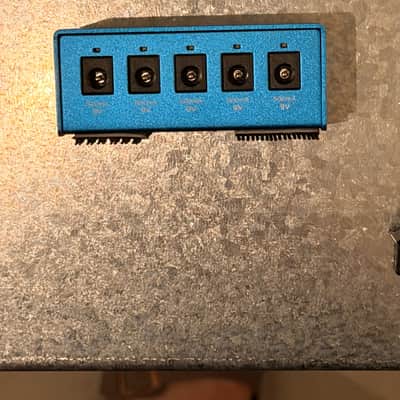 Strymon Ojai 5-Output Compact High Current DC Power Supply 2016 - Present - Blue image 2