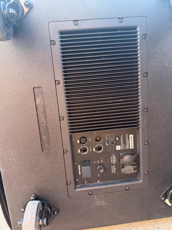 JBL SRX918S Active PA Subwoofer 2022 - Present - Black image 1