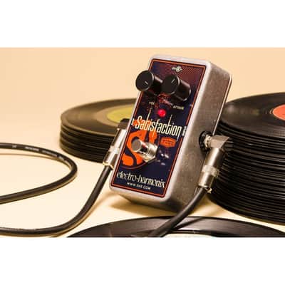 Electro-Harmonix Satisfaction Fuzz Guitar Pedal for Classic Fuzztone Tones with True Bypass image 3