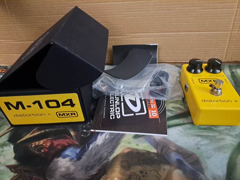 MXR M104 Distortion + 1995 - Present - Yellow image 1